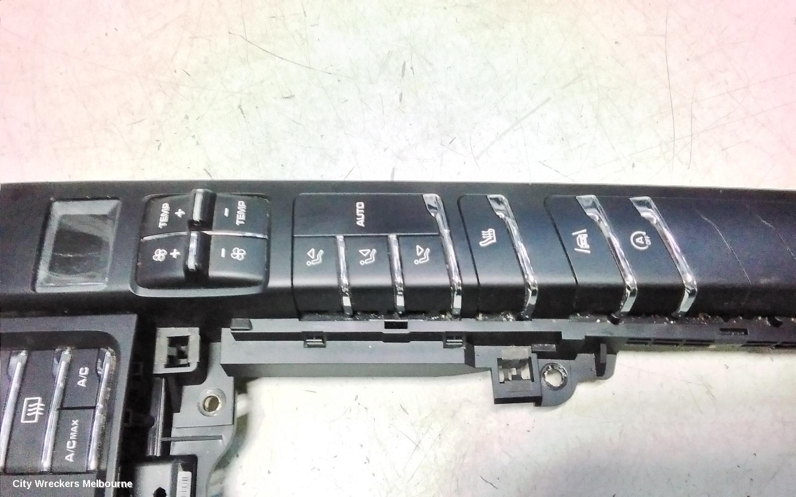 PORSCHE MACAN HEATER/AC CONTROLS, 95B, 06/2014 - 12/2025