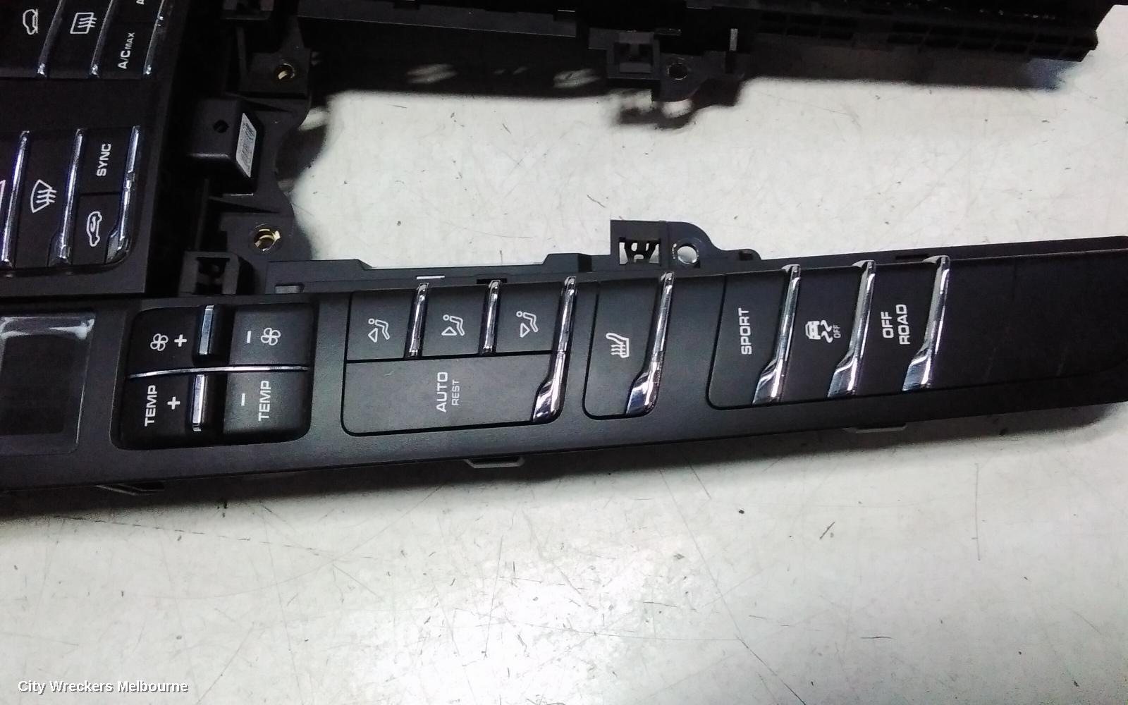 PORSCHE MACAN HEATER/AC CONTROLS, 95B, 06/2014 - 12/2025