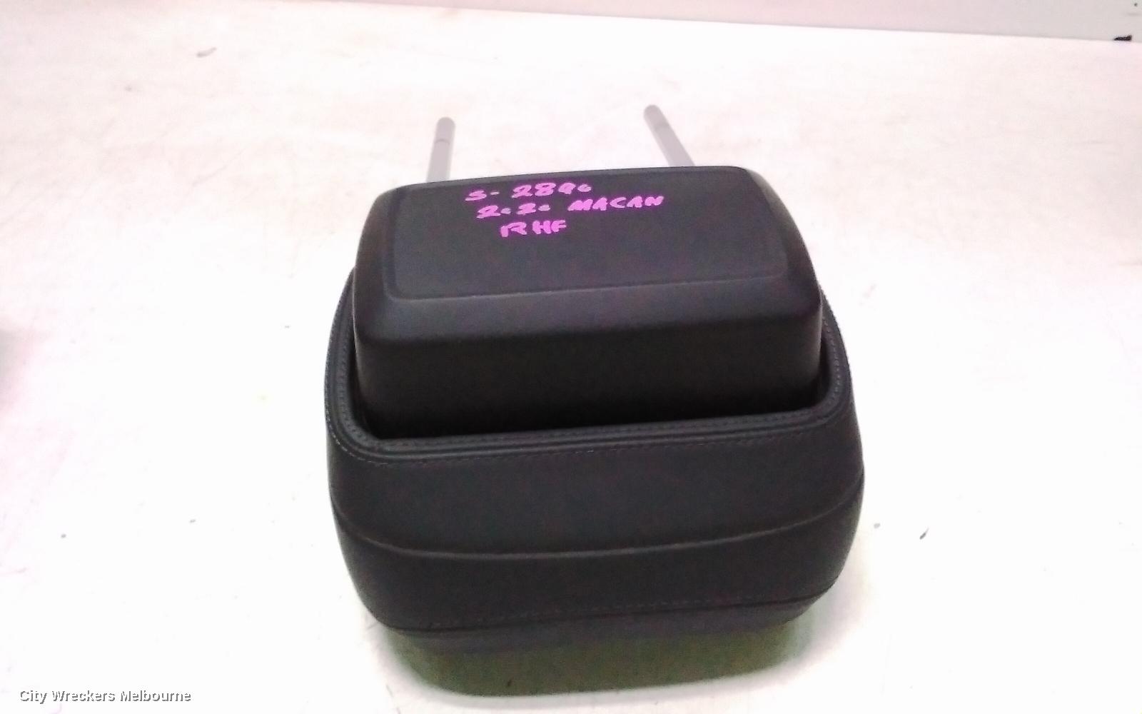 PORSCHE MACAN HEADREST, 95B, 06/2014 - 12/2025