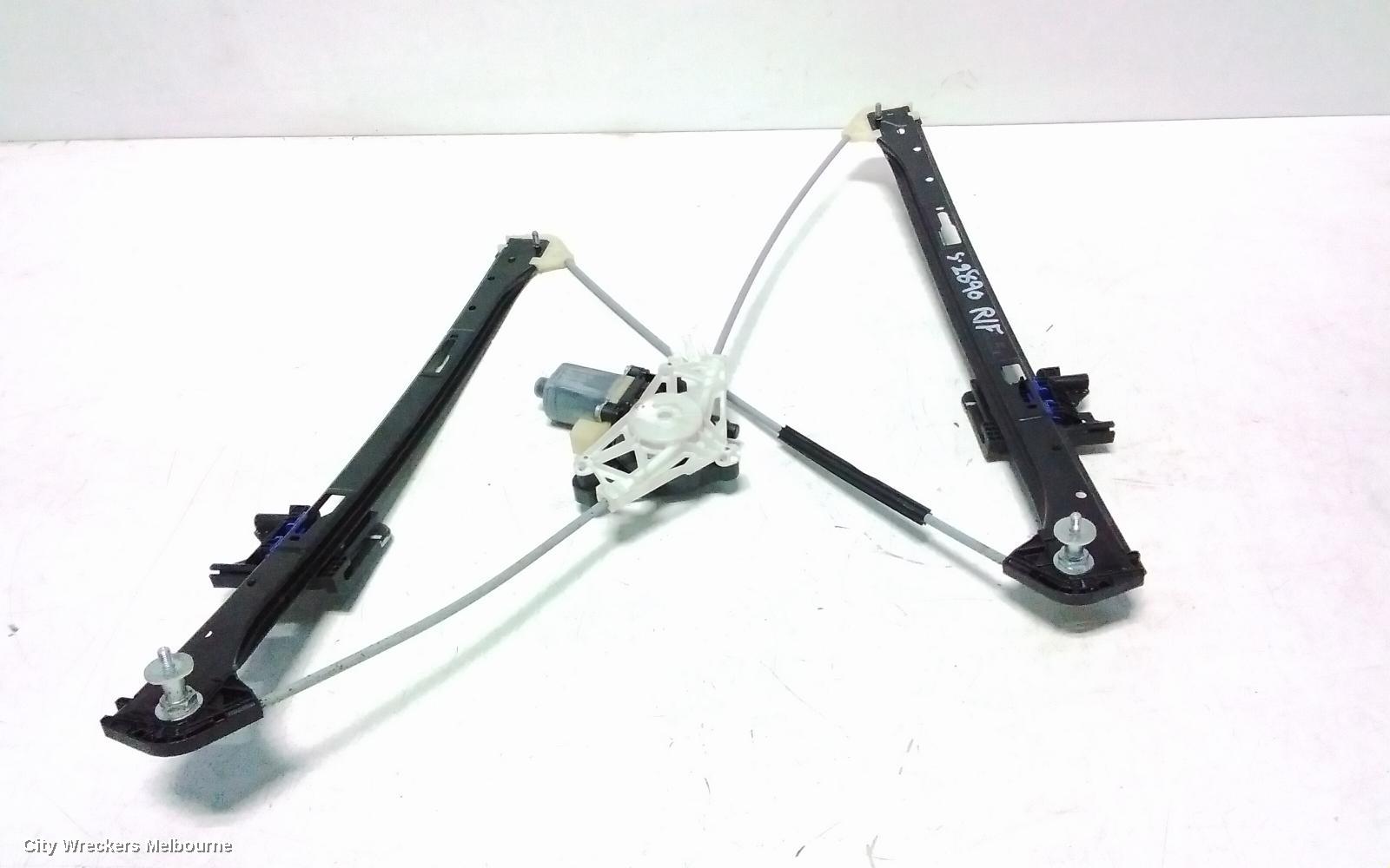 PORSCHE MACAN RIGHT FRONT WINDOW REG/MOTOR, 95B, 06/2014 - 12/2025