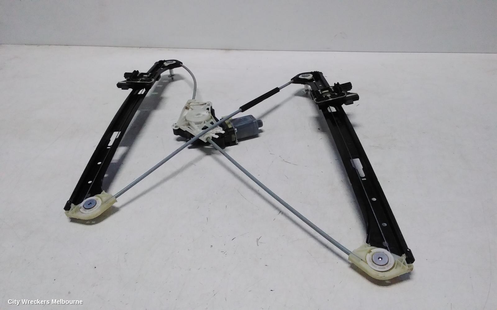PORSCHE MACAN RIGHT FRONT WINDOW REG/MOTOR, 95B, 06/2014 - 12/2025