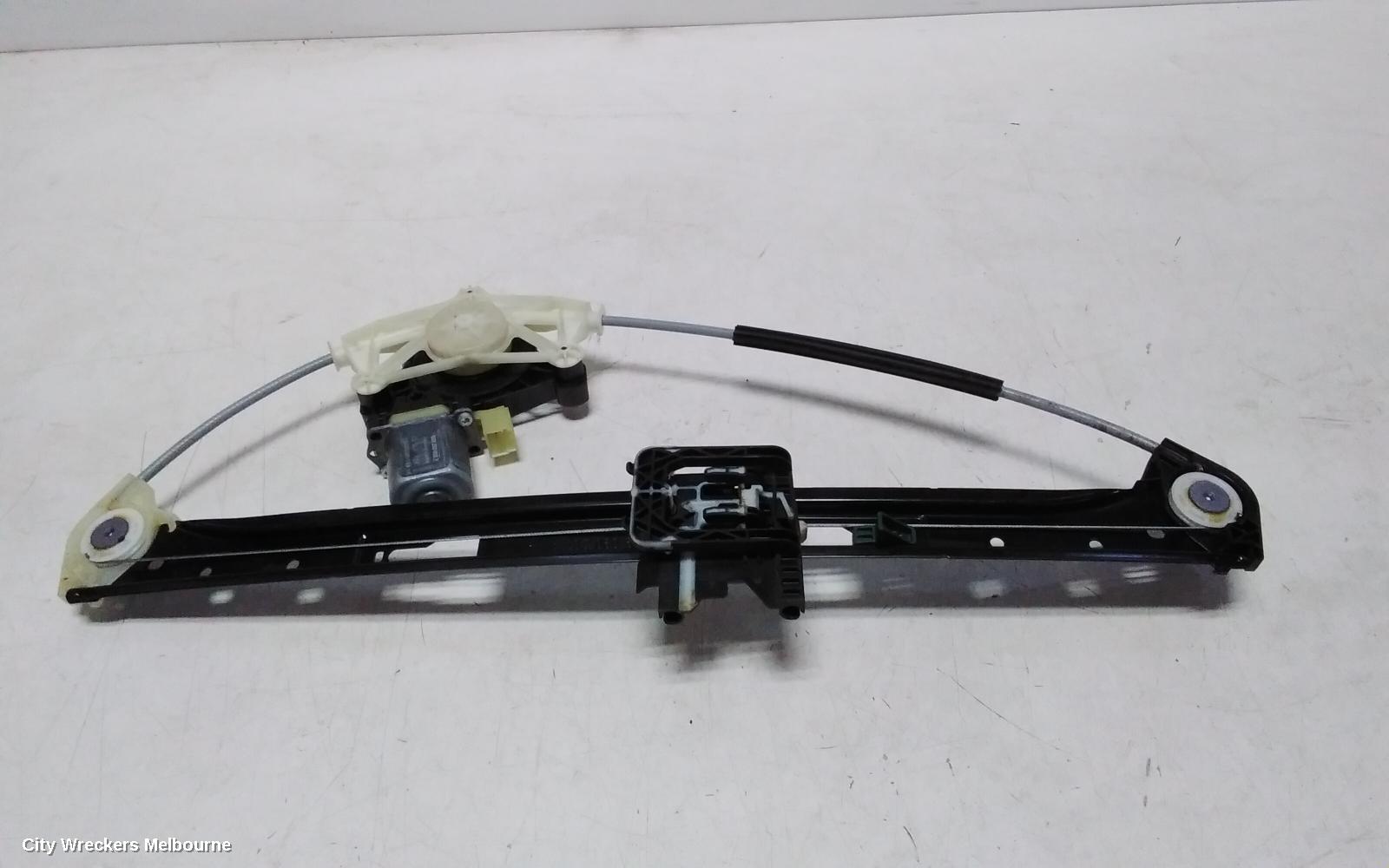 PORSCHE MACAN RIGHT REAR WND REG/MOTOR, 95B, 06/2014 - 12/2025