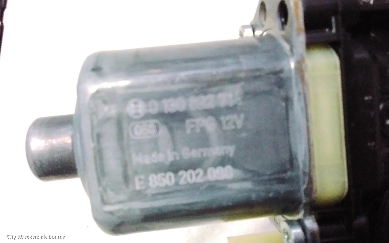 PORSCHE MACAN RIGHT REAR WND REG/MOTOR, 95B, 06/2014 - 12/2025