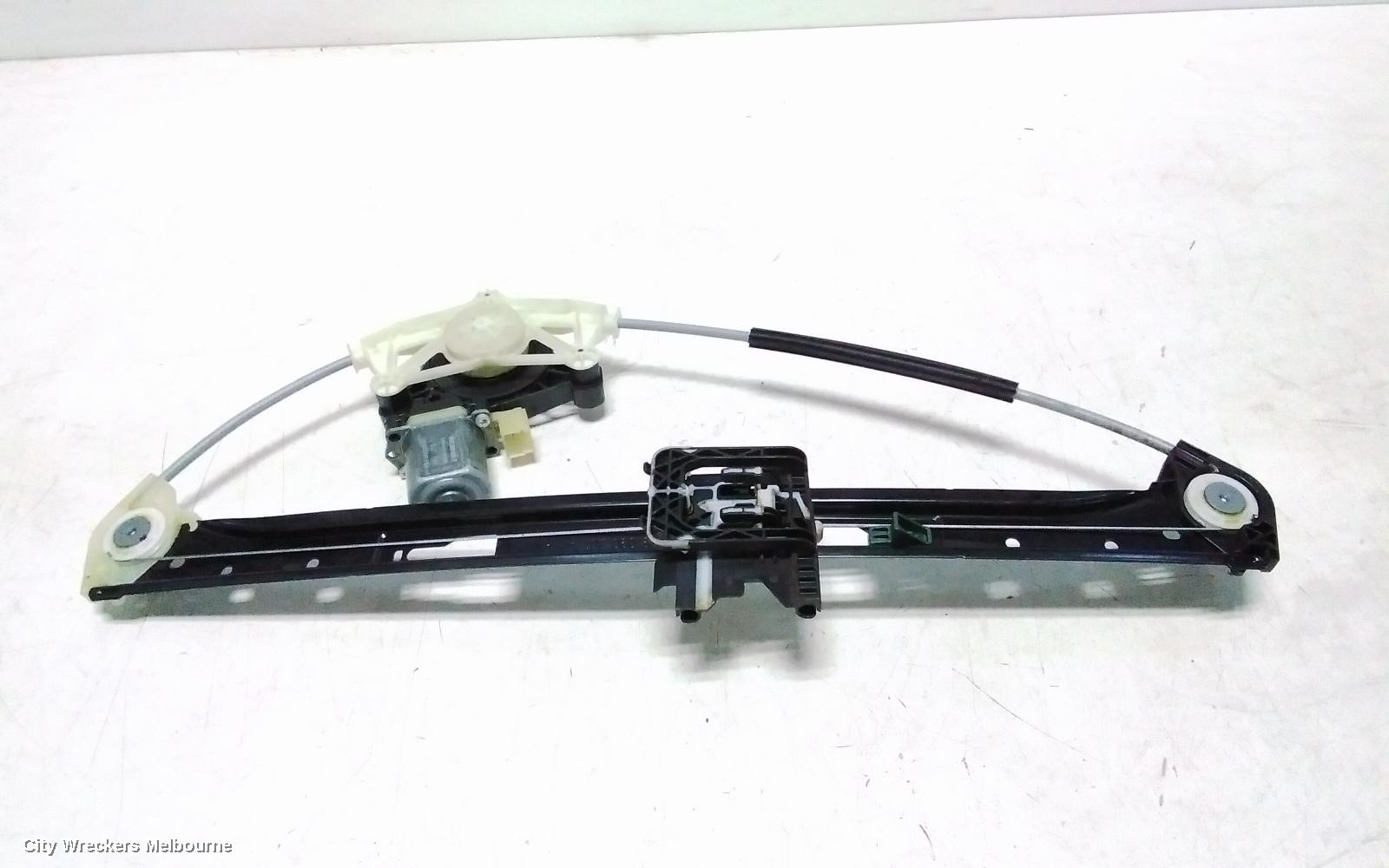 PORSCHE MACAN RIGHT REAR WND REG/MOTOR, 95B, 06/2014 - 12/2025