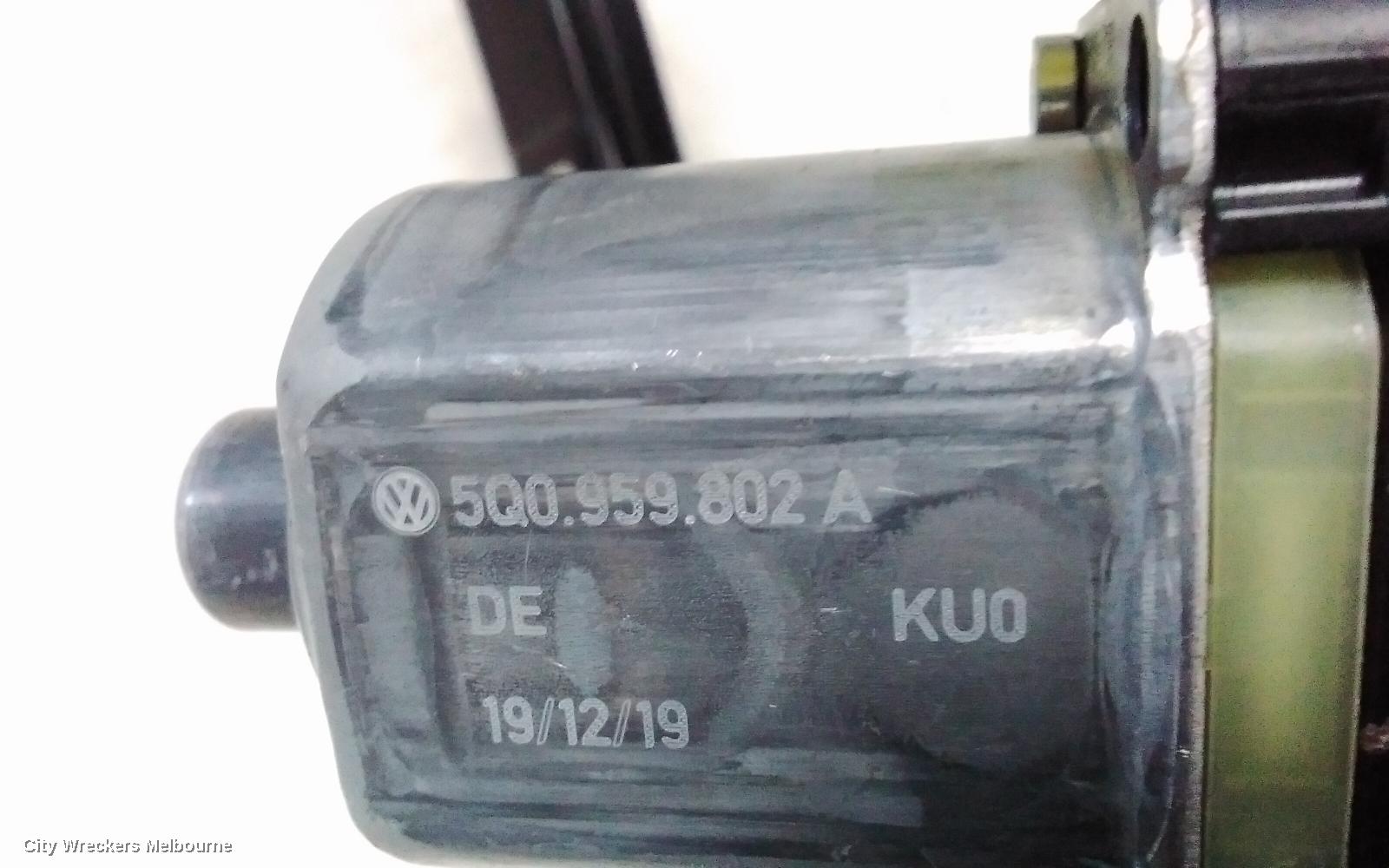 PORSCHE MACAN RIGHT REAR WND REG/MOTOR, 95B, 06/2014 - 12/2025