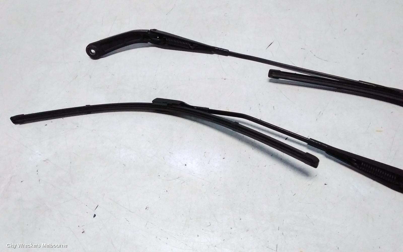PORSCHE MACAN WIPER ARM, 95B, 06/2014 - 12/2025