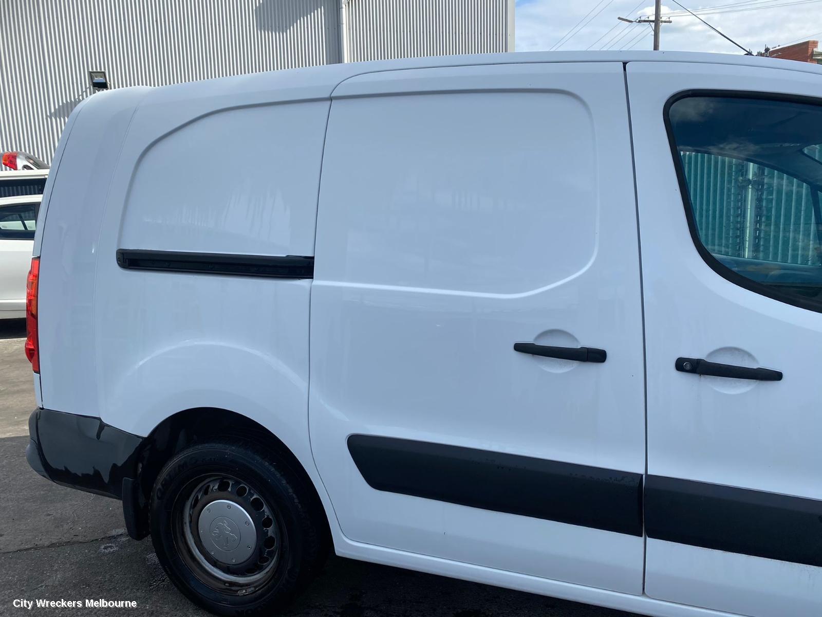 PEUGEOT PARTNER RIGHT REAR DOOR, NON WINDOW TYPE, 09/2008 - 01/2015