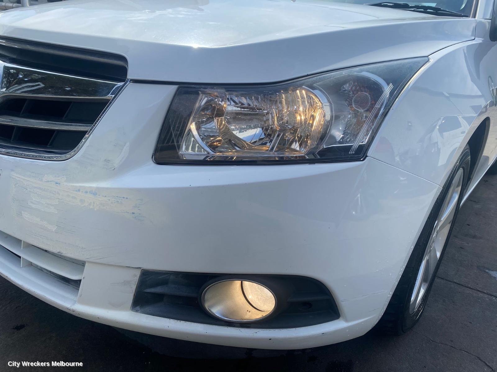 HOLDEN CRUZE RIGHT HEADLAMP, JG, 03/2009 - 02/2011