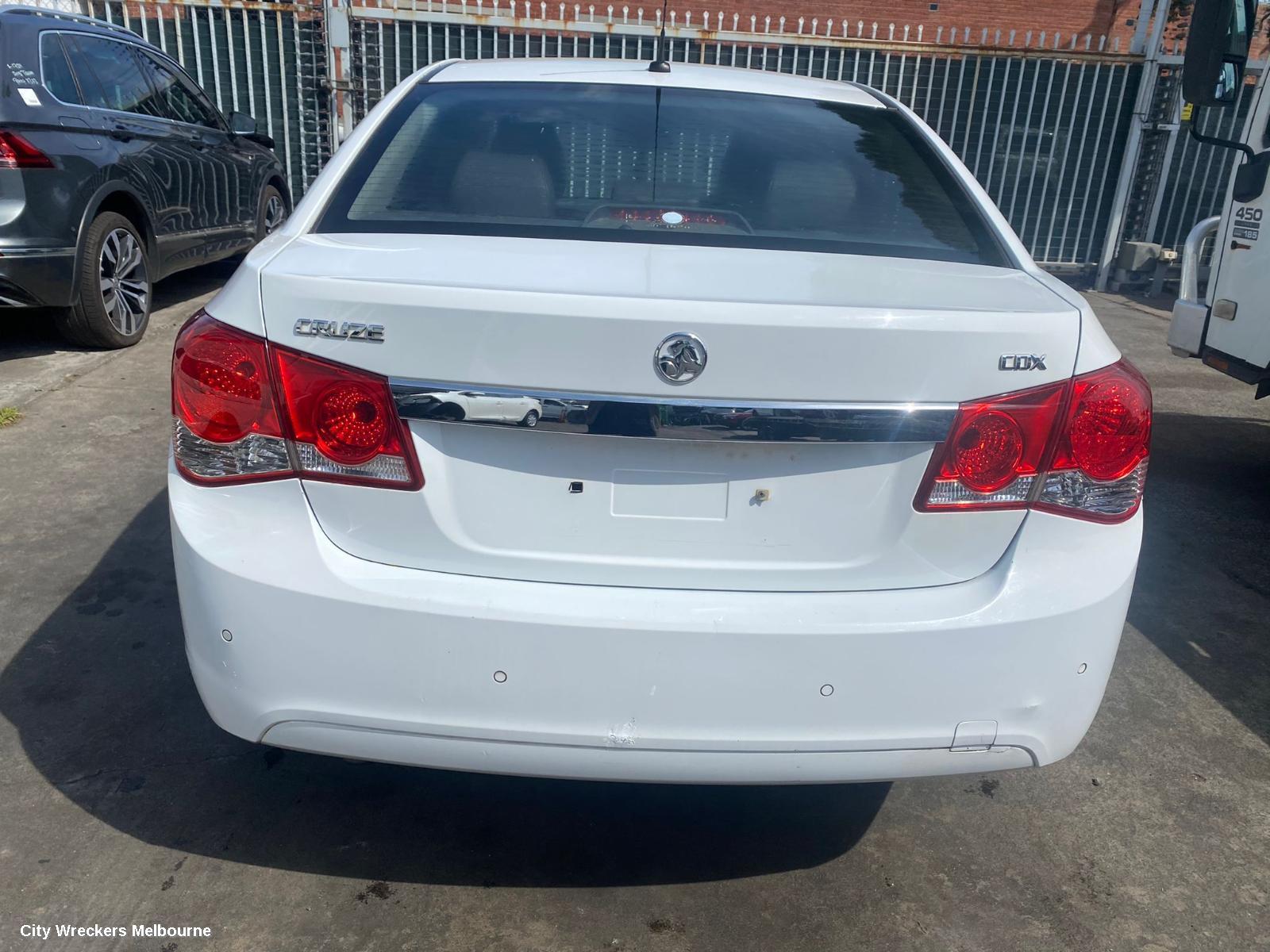HOLDEN CRUZE RIGHT HEADLAMP, JG, 03/2009 - 02/2011