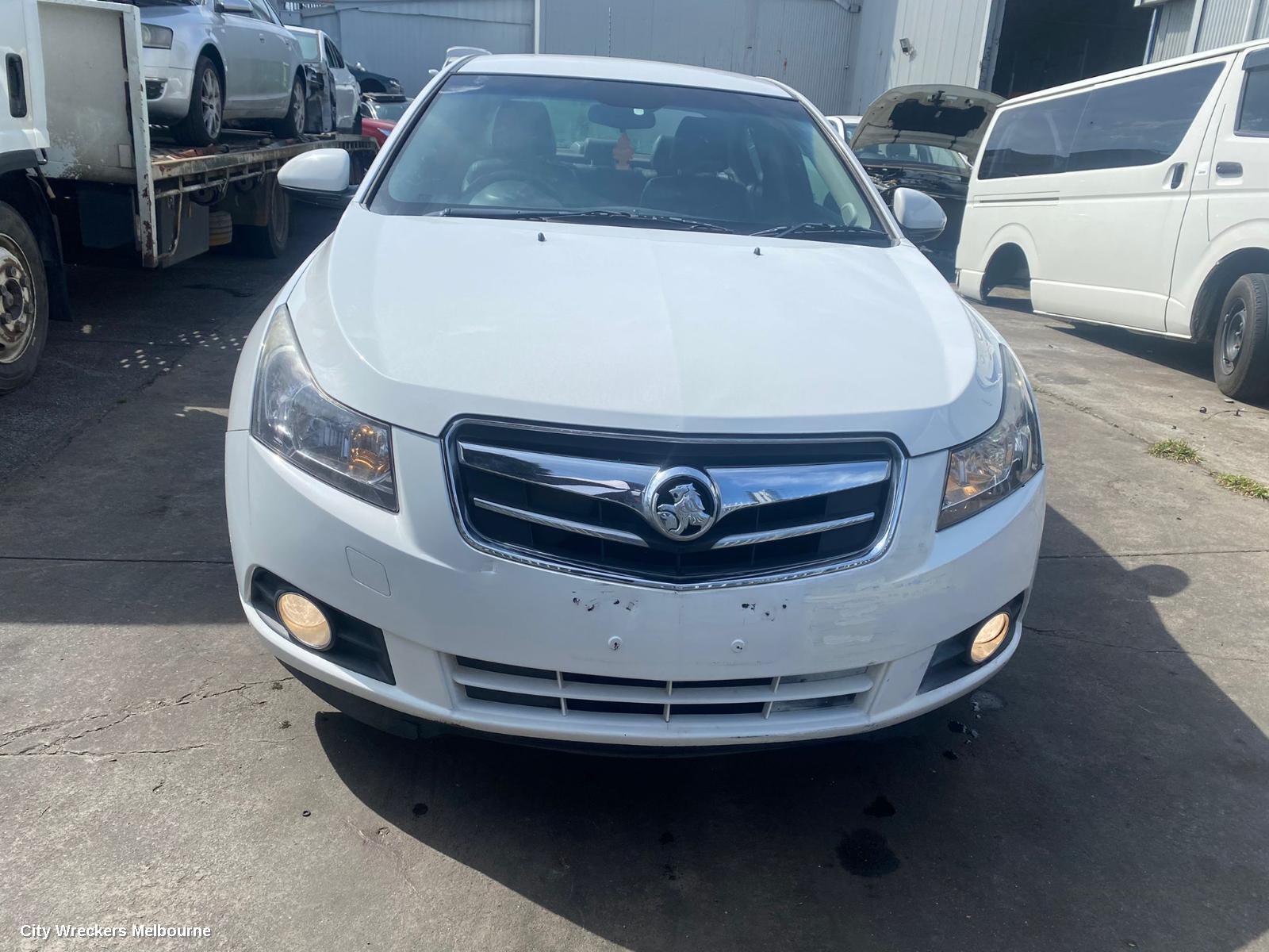 HOLDEN CRUZE RIGHT HEADLAMP, JG, 03/2009 - 02/2011