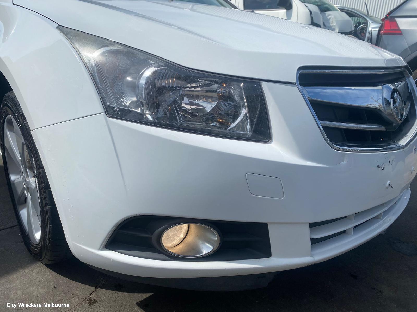 HOLDEN CRUZE RIGHT HEADLAMP, JG, 03/2009 - 02/2011