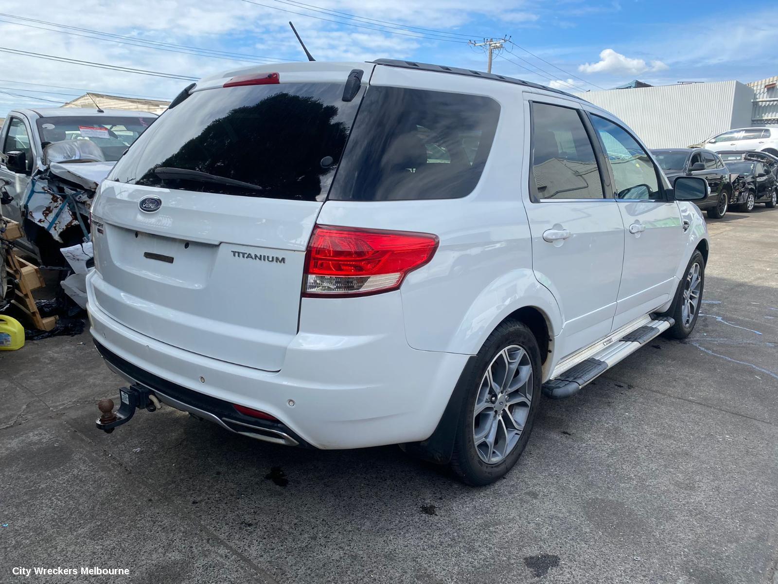 FORD TERRITORY LEFT GUARD LINER, SZ MKI-MKII, 04/2011 - 12/2016