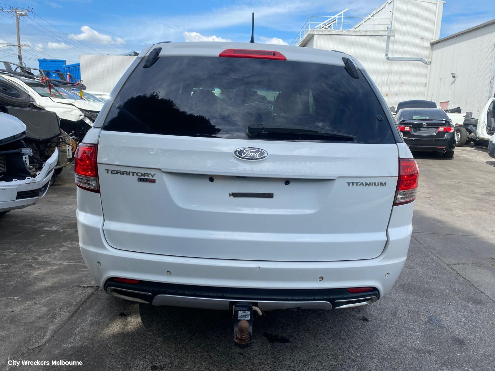 FORD TERRITORY LEFT GUARD LINER, SZ MKI-MKII, 04/2011 - 12/2016