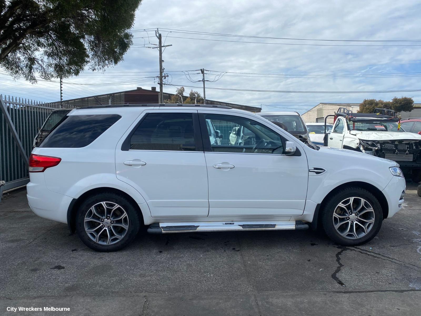 FORD TERRITORY LEFT GUARD LINER, SZ MKI-MKII, 04/2011 - 12/2016