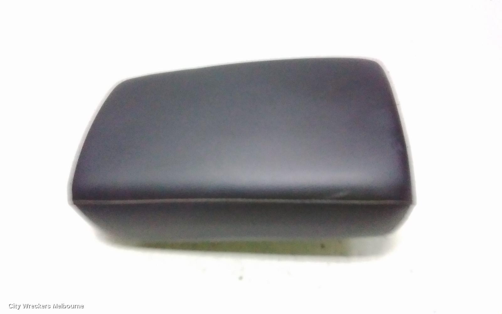 MITSUBISHI OUTLANDER CONSOLE, ZM, CONSOLE LID ONLY, BLACK, 08/2021 ONWARDS