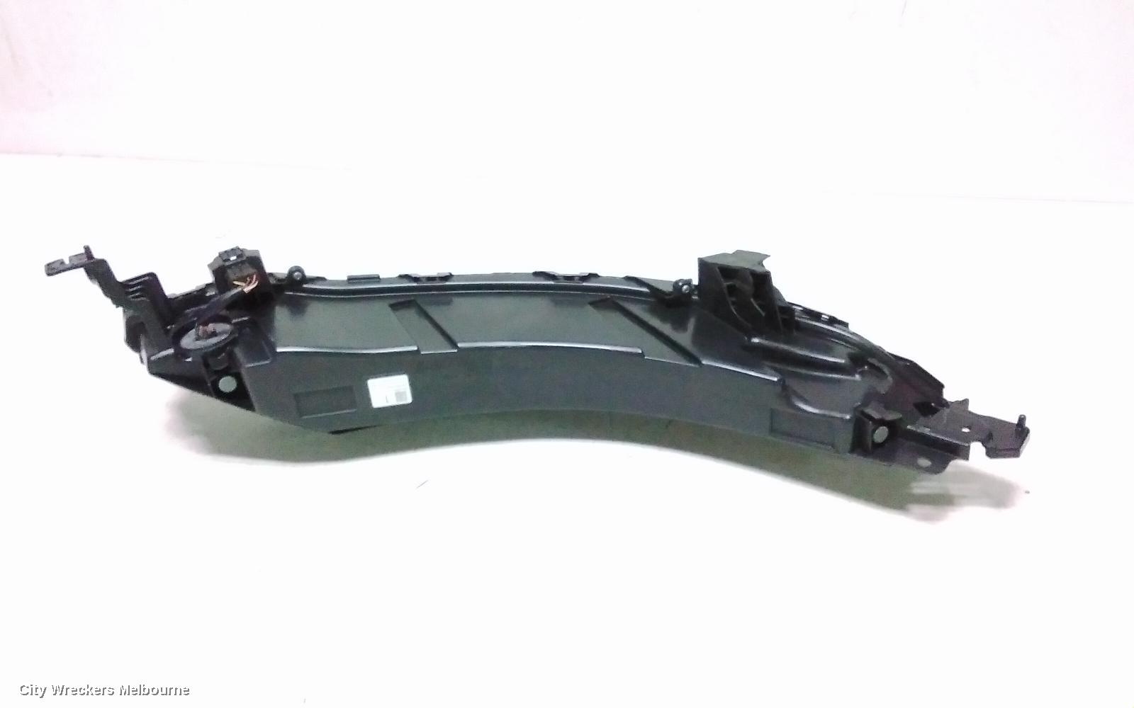 MITSUBISHI OUTLANDER LEFT INDICATOR/FOG/SIDE, ZM, DAYTIME RUNNING LAMP, 08/2021 ONWARDS