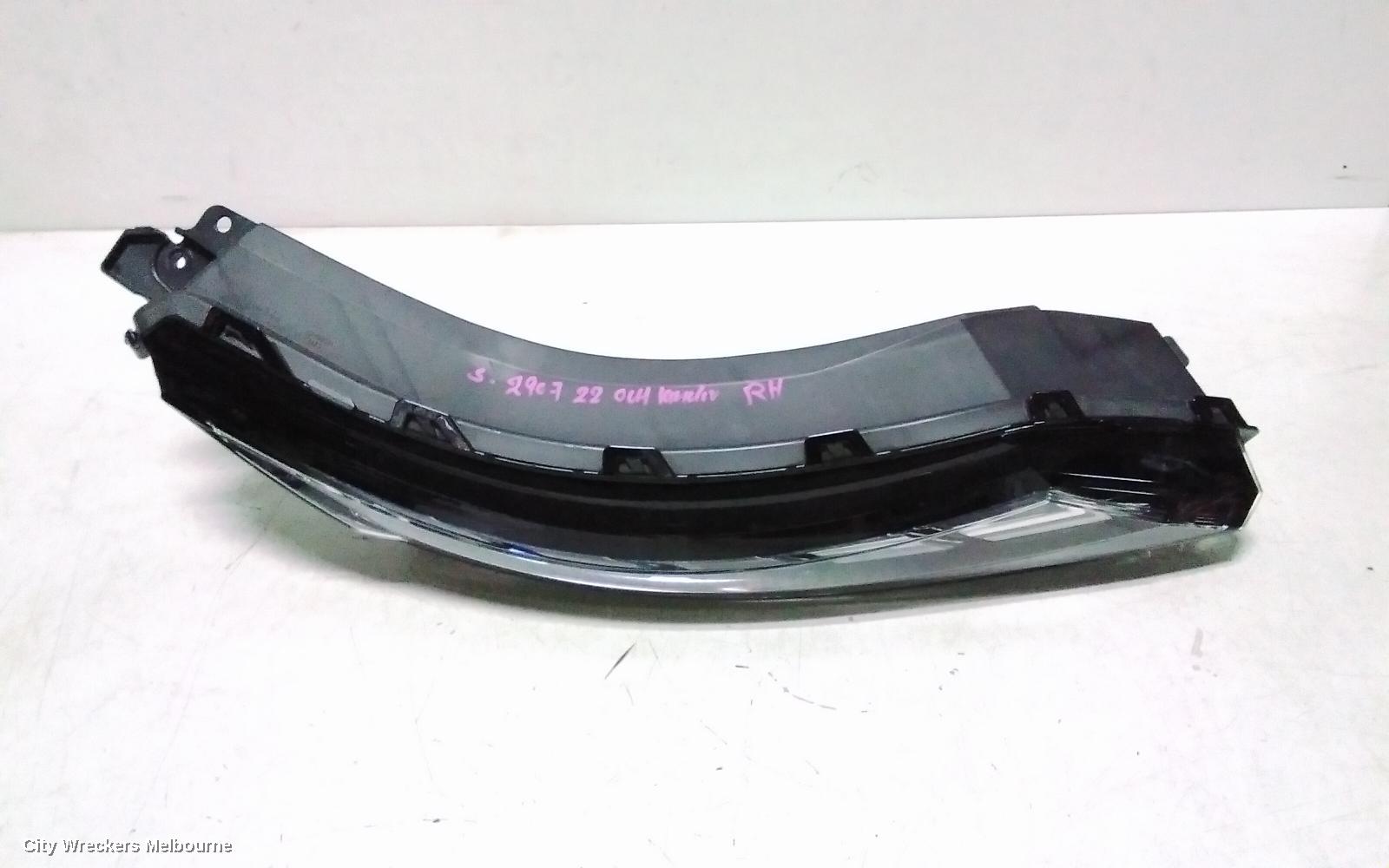 MITSUBISHI OUTLANDER RIGHT INDICATOR/FOG/SIDE, ZM, DAYTIME RUNNING LAMP, 08/2021 ONWARDS