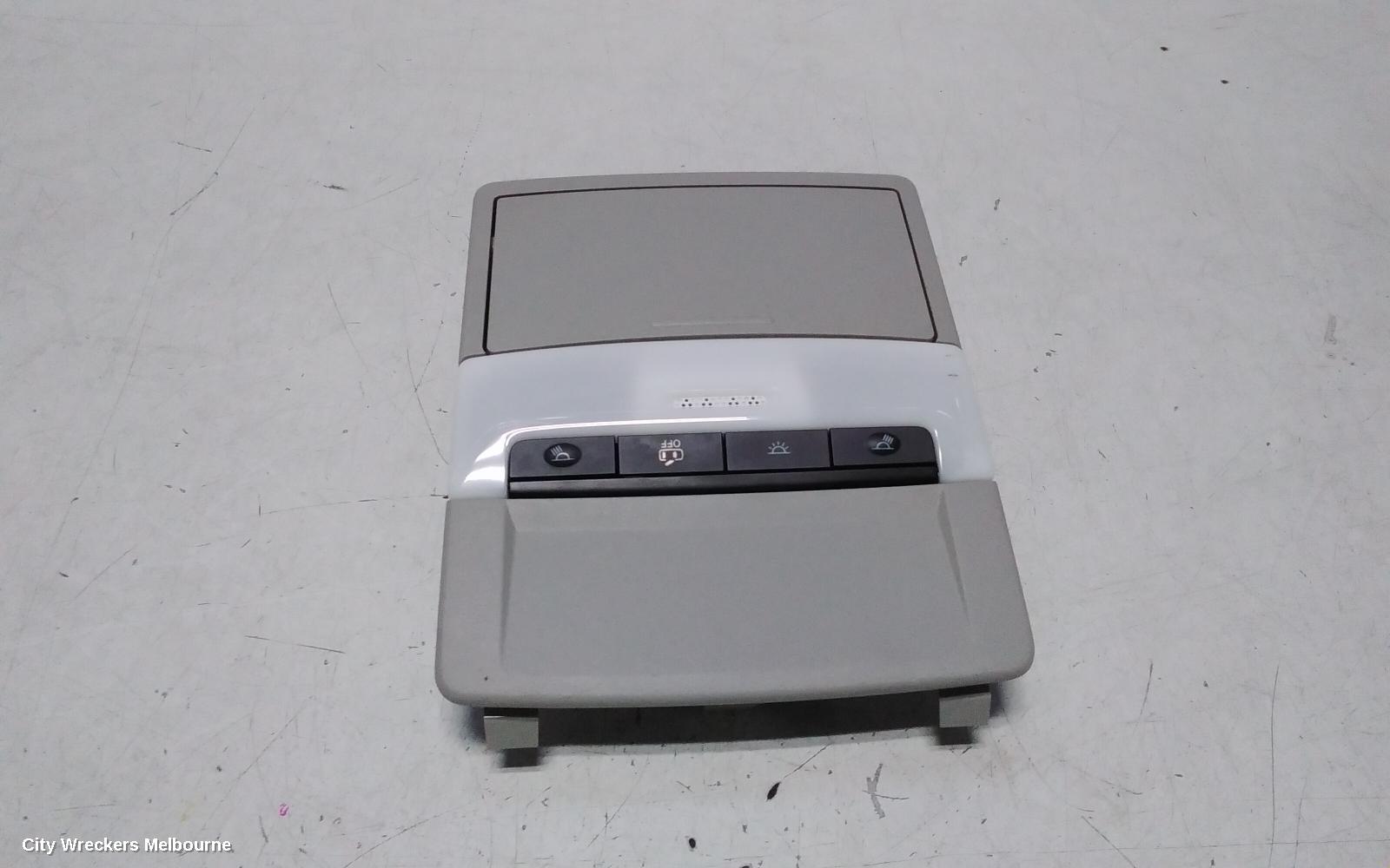 MITSUBISHI OUTLANDER COURTESY LIGHT, ZM, 08/2021 ONWARDS