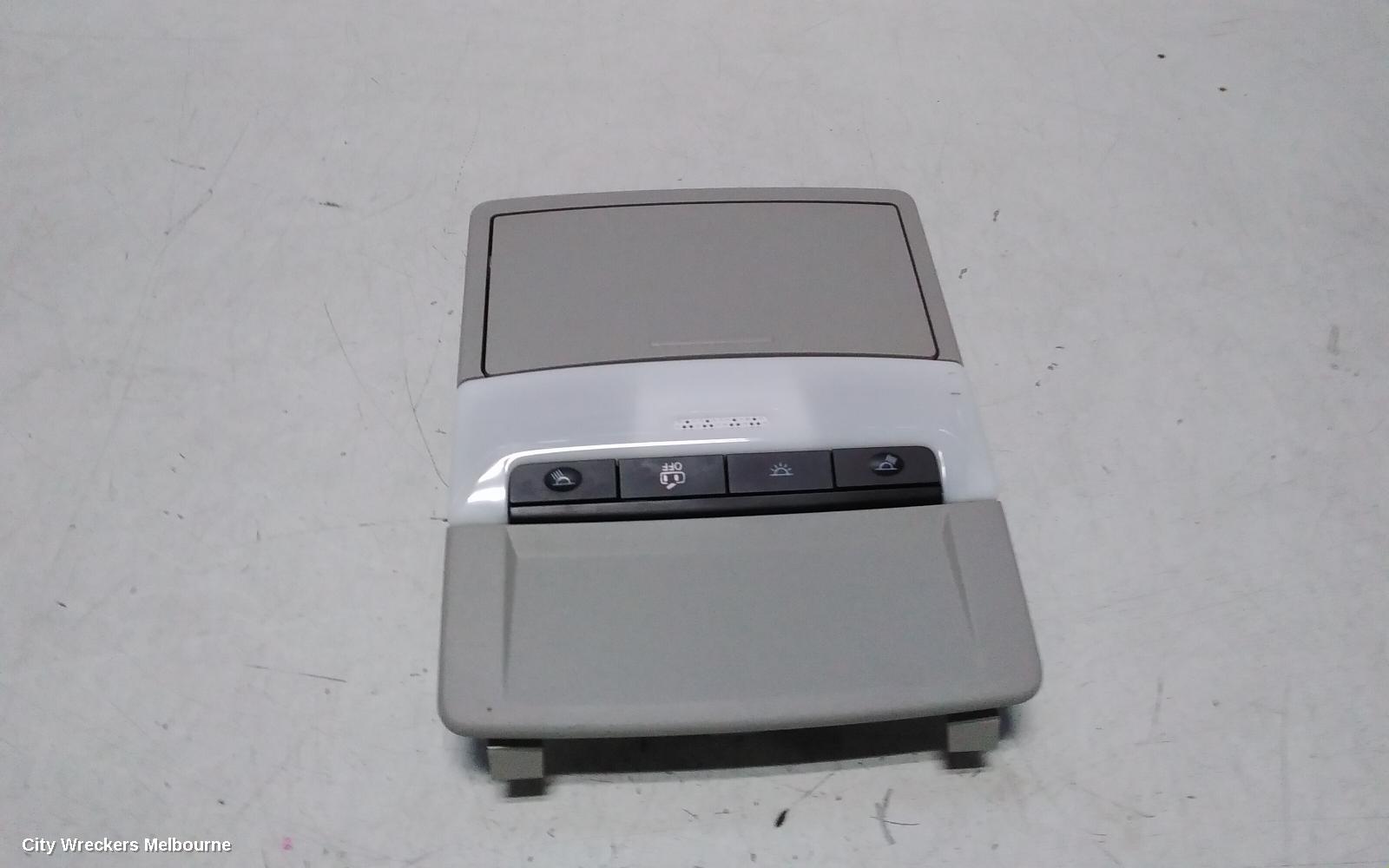 MITSUBISHI OUTLANDER COURTESY LIGHT, ZM, 08/2021 ONWARDS
