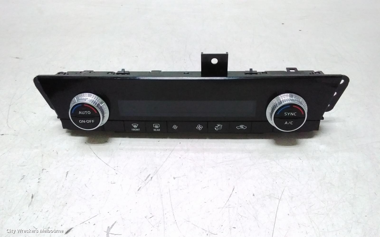 MITSUBISHI OUTLANDER HEATER/AC CONTROLS, DUAL ZONE CLIMATE CONTROL TYPE, ZM, 08/2021 ONWARDS