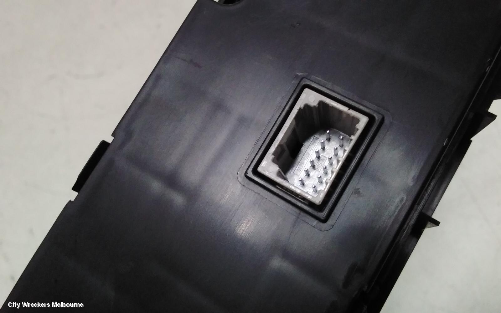 MITSUBISHI OUTLANDER HEATER/AC CONTROLS, DUAL ZONE CLIMATE CONTROL TYPE, ZM, 08/2021 ONWARDS