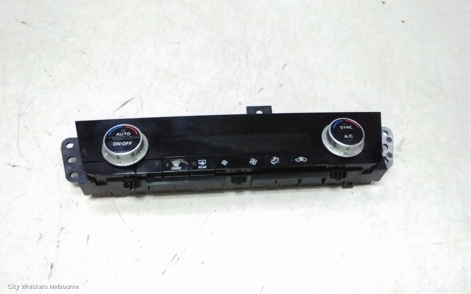 MITSUBISHI OUTLANDER HEATER/AC CONTROLS, DUAL ZONE CLIMATE CONTROL TYPE, ZM, 08/2021 ONWARDS