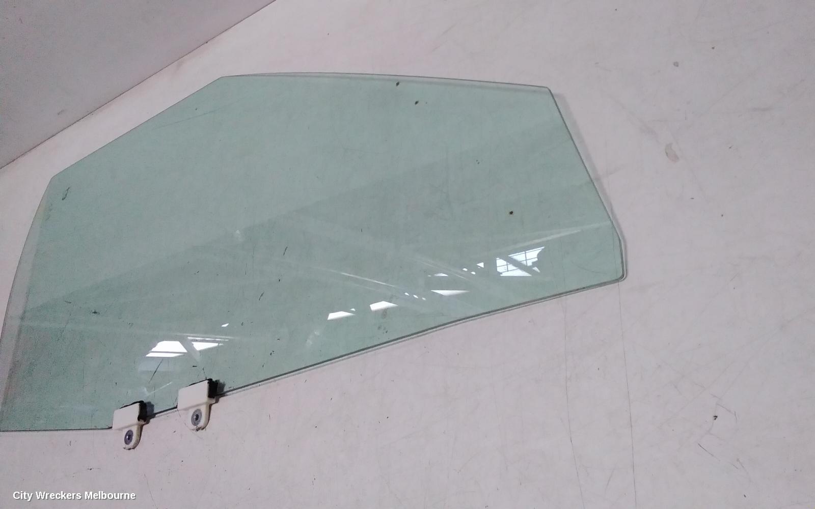 MITSUBISHI OUTLANDER RIGHT FRONT DOOR WINDOW, ZM, 08/2021 ONWARDS