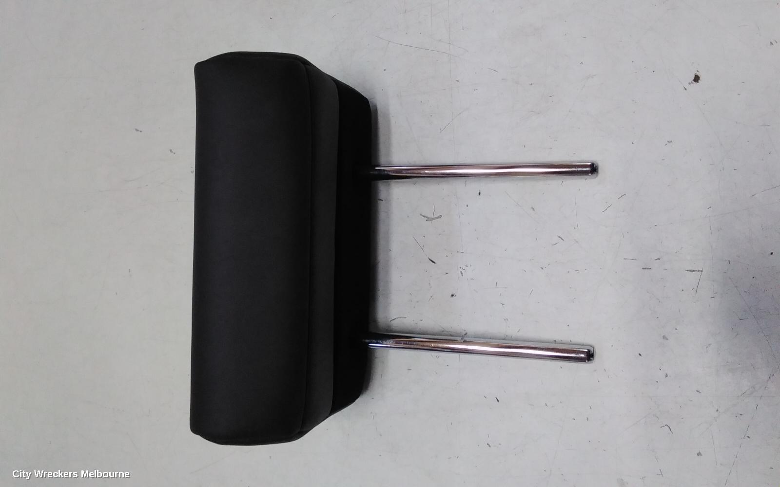 MITSUBISHI OUTLANDER HEADREST, CENTRE REAR 2ND ROW, LEATHER, BLACK, ZM, 08/2021 ONWARDS