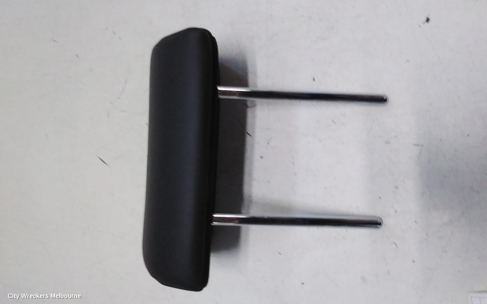 MITSUBISHI OUTLANDER HEADREST, CENTRE REAR 2ND ROW, LEATHER, BLACK, ZM, 08/2021 ONWARDS