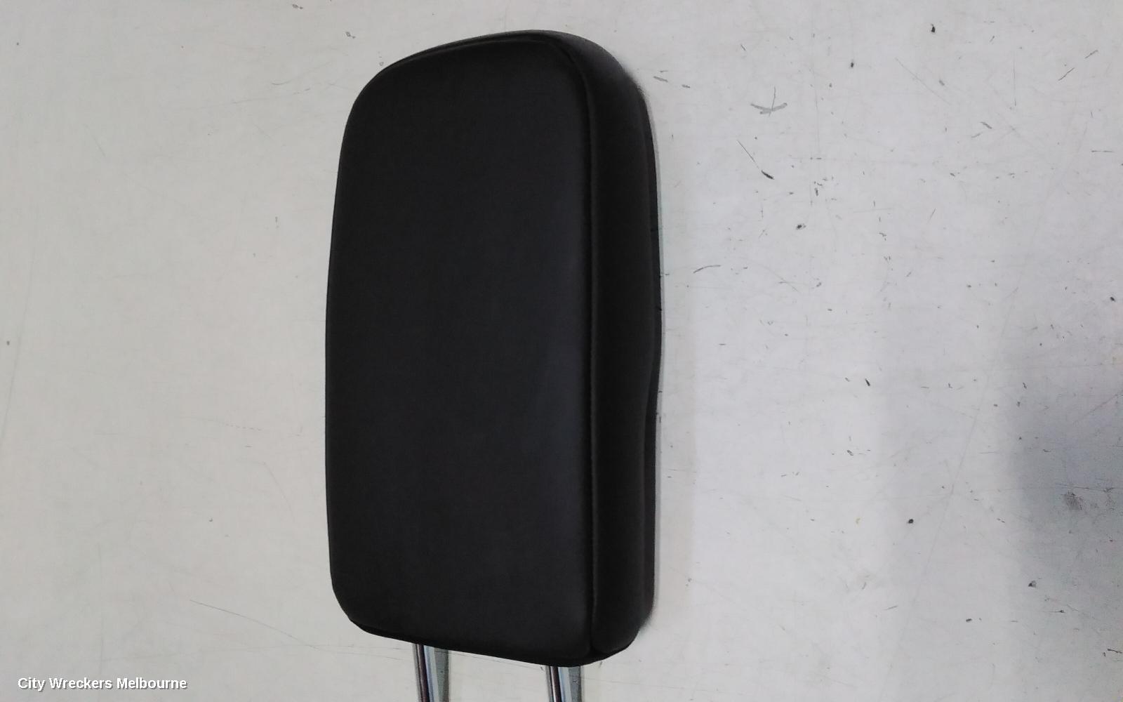 MITSUBISHI OUTLANDER HEADREST, RH REAR 3RD ROW, LEATHERETTE, BLACK, ZM, 08/2021 ONWARDS