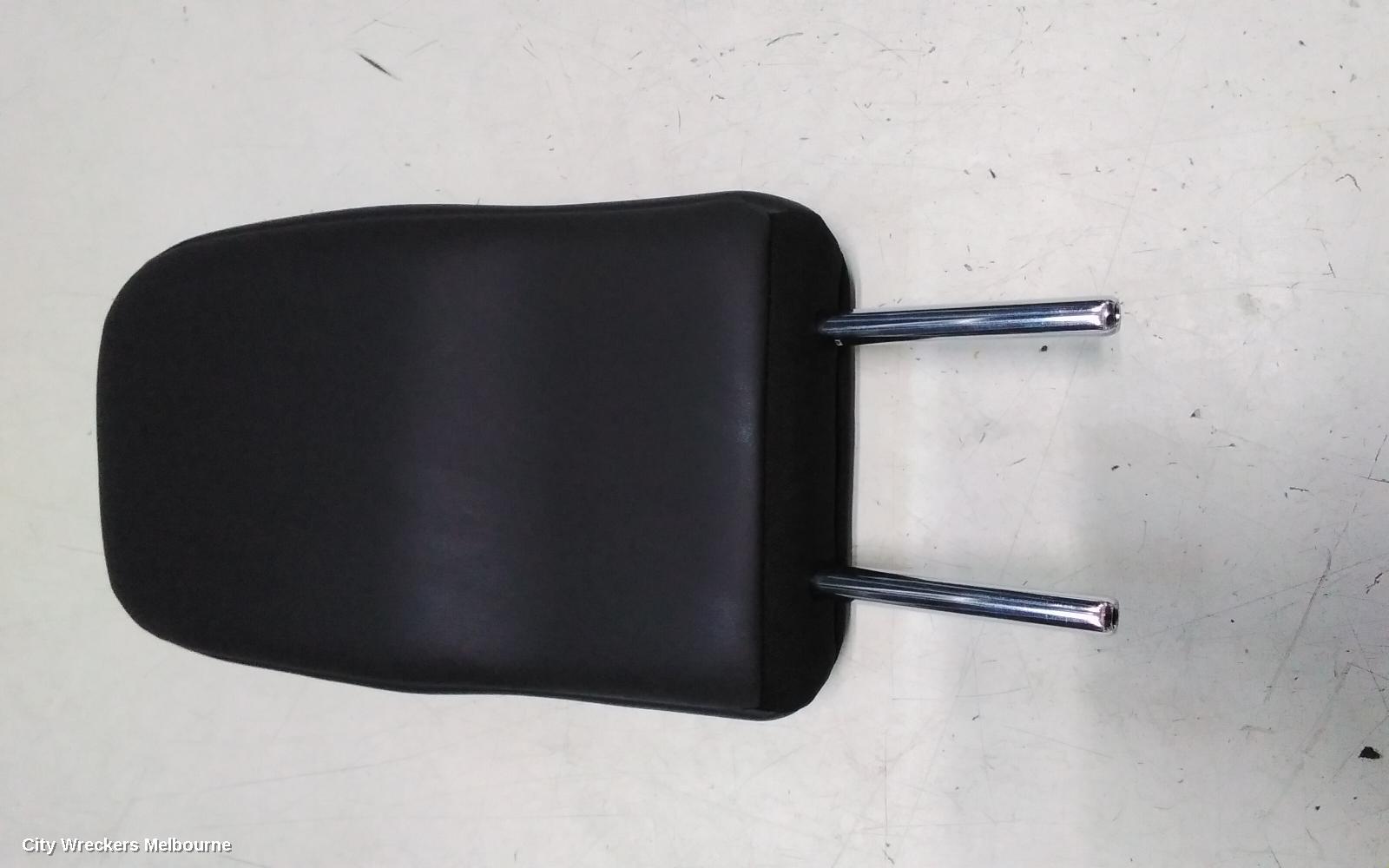 MITSUBISHI OUTLANDER HEADREST, RH REAR 3RD ROW, LEATHERETTE, BLACK, ZM, 08/2021 ONWARDS