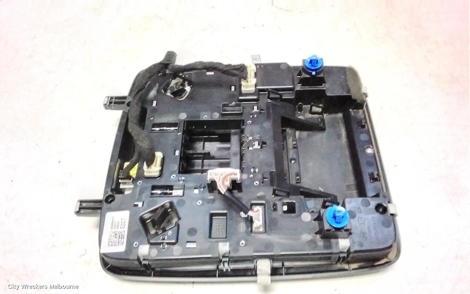 KIA CARNIVAL/GRAND CARNIVAL COURTESY LIGHT, KA4, FRONT LIGHT, 10/2020 ONWARDS