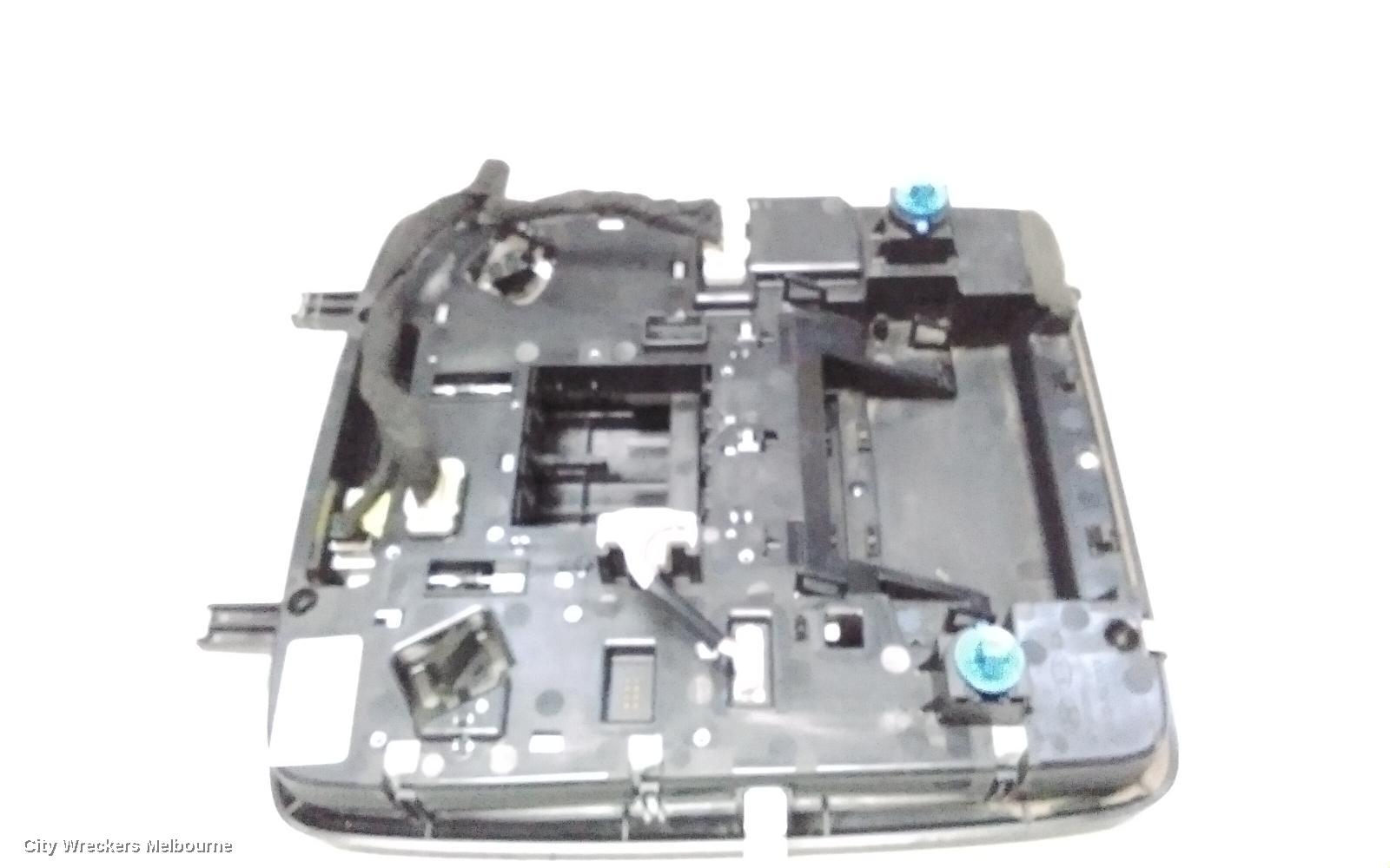 KIA CARNIVAL/GRAND CARNIVAL COURTESY LIGHT, KA4, FRONT LIGHT, 10/2020 ONWARDS