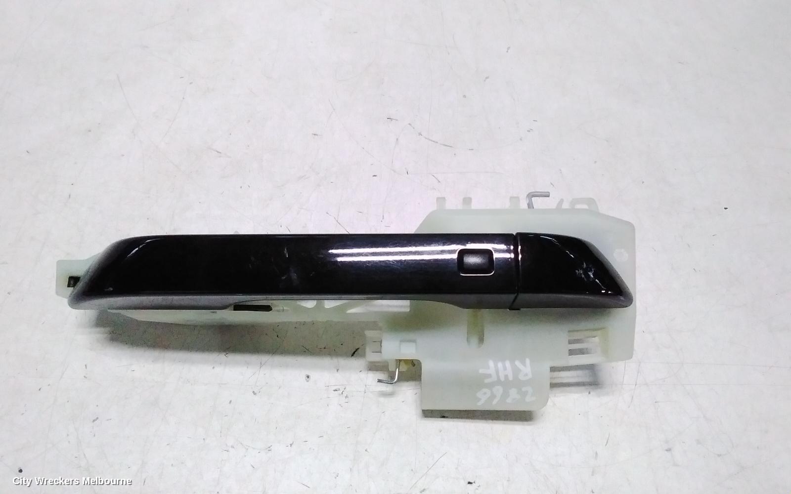 KIA CARNIVAL/GRAND CARNIVAL DOOR HANDLE, OUTER, RH FRONT, COLOUR CODED, NON CHROME INSERT, KA4, 10/2020 ONWARDS