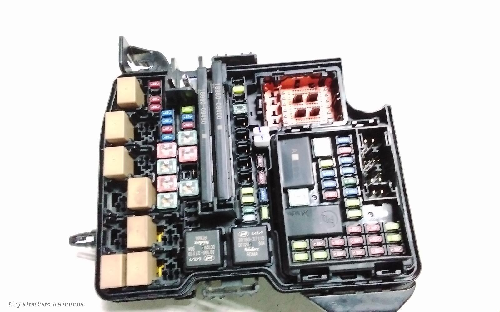 KIA CARNIVAL/GRAND CARNIVAL FUSE BOX, KA4, DIESEL, 2.2, ENGINE BAY, MAIN RELAY/FUSE BOX, 10/2020 ONWARDS