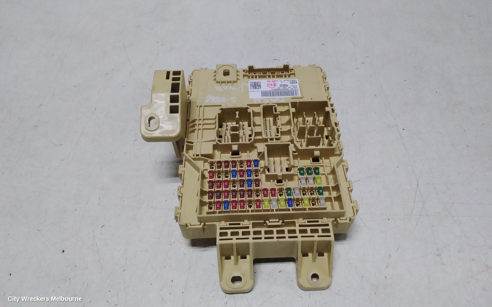 KIA CARNIVAL/GRAND CARNIVAL FUSE BOX, KA4, DIESEL, 2.2, UNDER DASH, 10/2020 ONWARDS