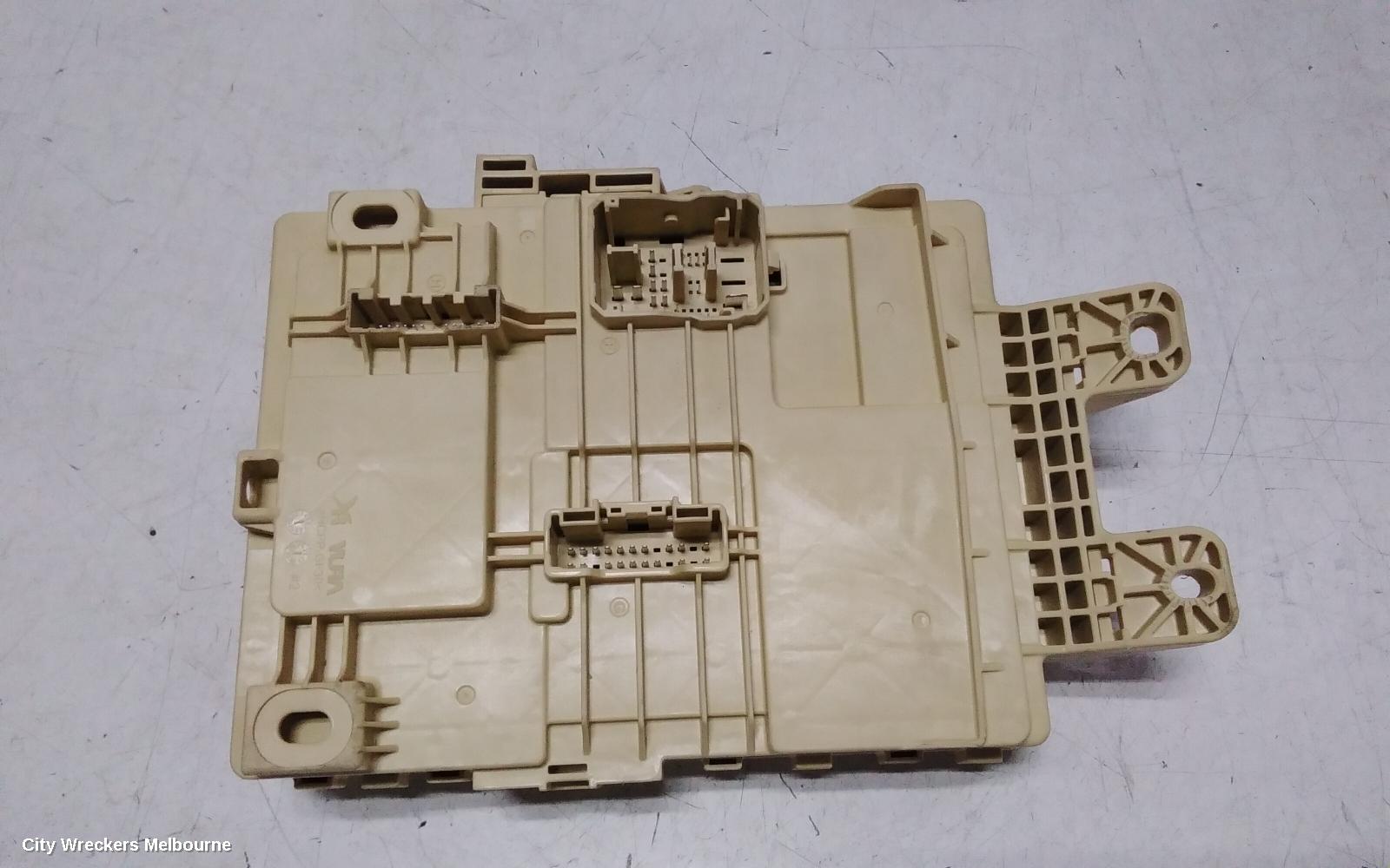 KIA CARNIVAL/GRAND CARNIVAL FUSE BOX, KA4, DIESEL, 2.2, UNDER DASH, 10/2020 ONWARDS