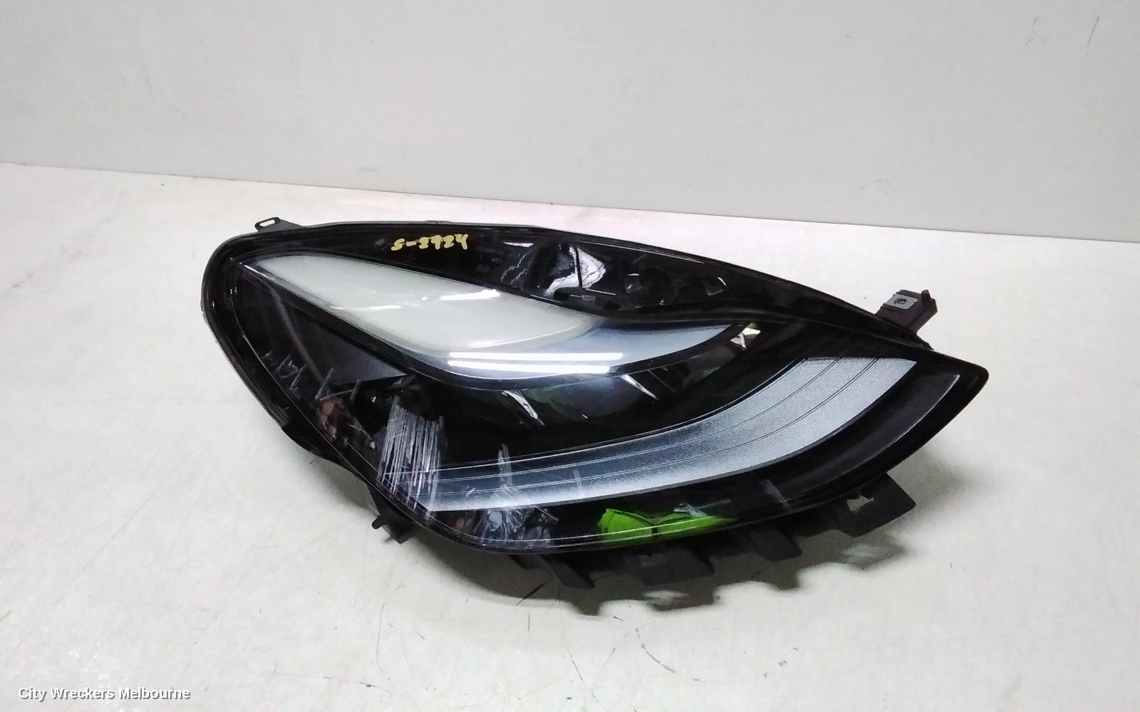 TESLA MODEL 3 RIGHT HEADLAMP, W/ LED TYPE, PROJECTOR TYPE, 1ST GEN, 02/2021 - 08/2023