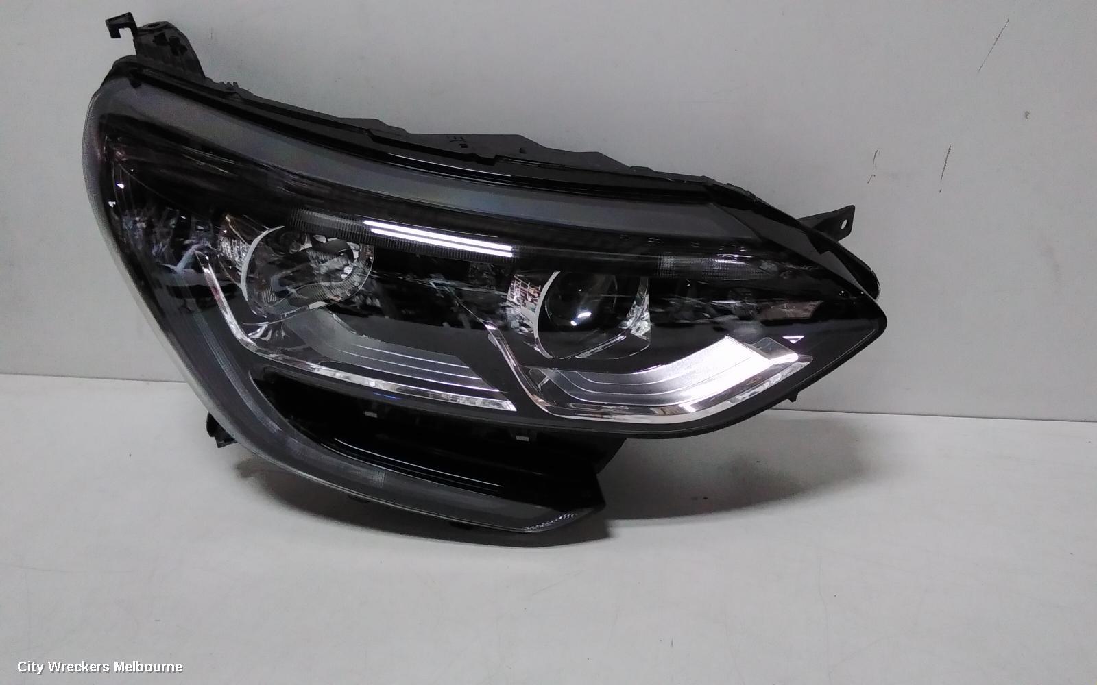 RENAULT MEGANE RIGHT HEADLAMP, BFB/KFB, HATCH/WAGON, 06/2016 - 02/2020
