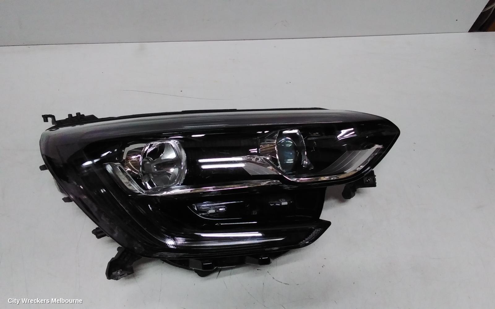 RENAULT MEGANE RIGHT HEADLAMP, BFB/KFB, HATCH/WAGON, 06/2016 - 02/2020