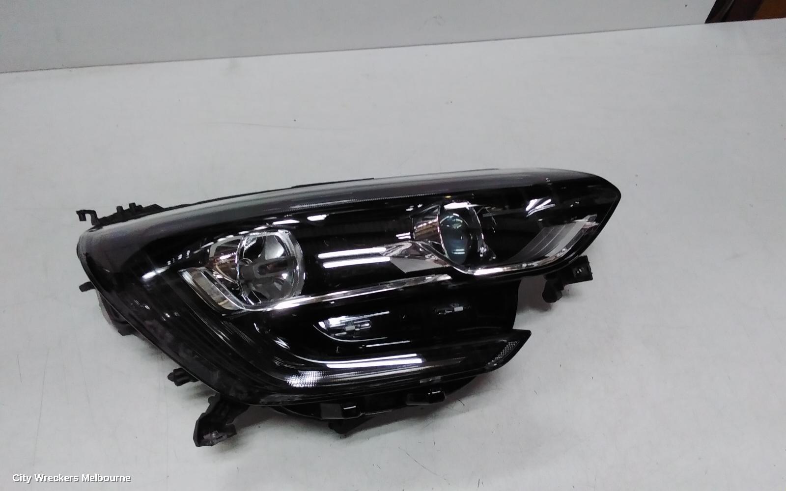 RENAULT MEGANE RIGHT HEADLAMP, BFB/KFB, HATCH/WAGON, 06/2016 - 02/2020