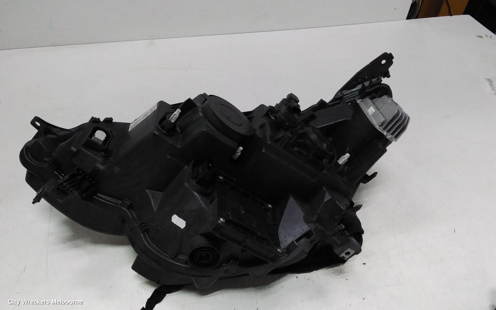 RENAULT MEGANE RIGHT HEADLAMP, BFB/KFB, HATCH/WAGON, 06/2016 - 02/2020