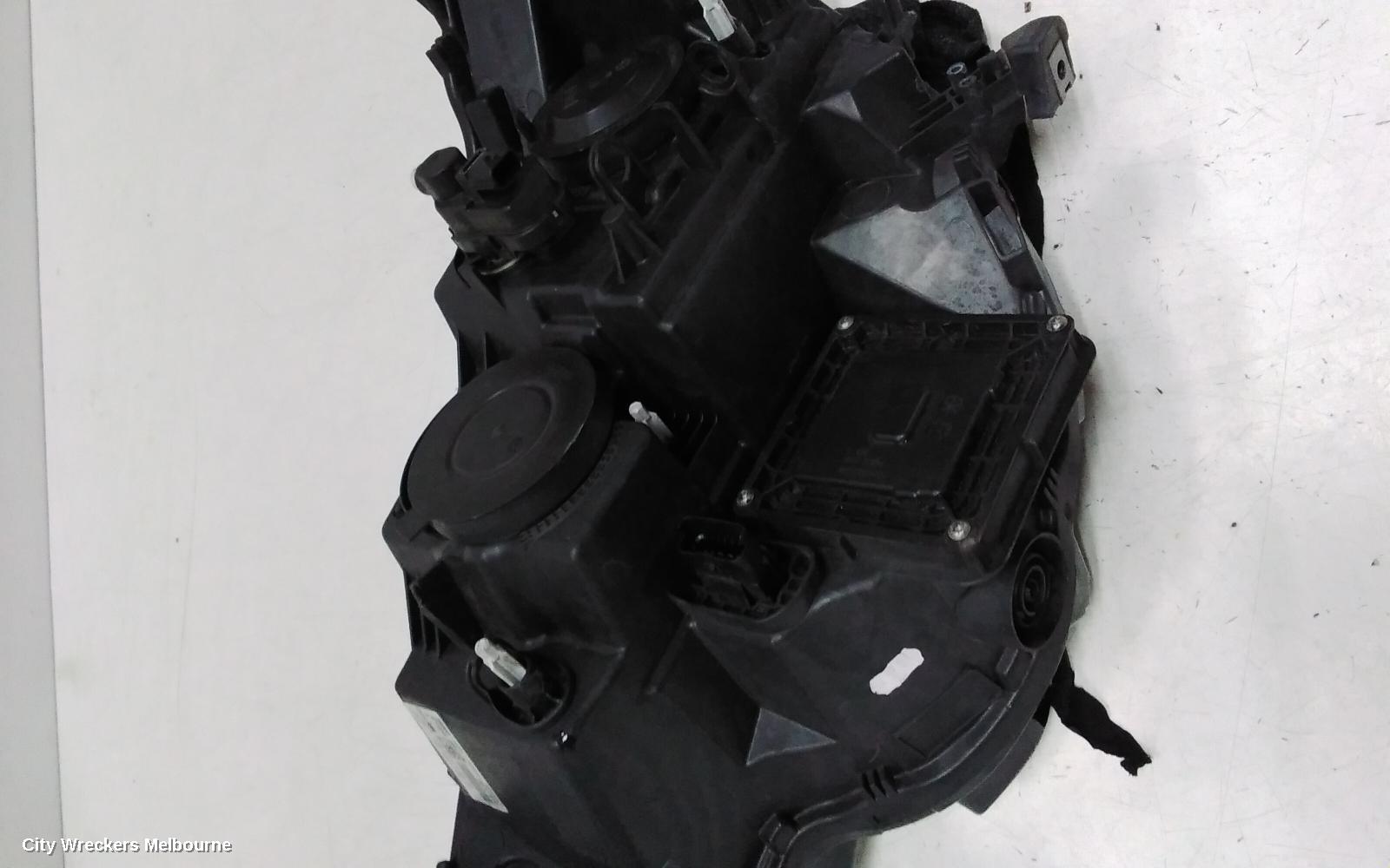 RENAULT MEGANE RIGHT HEADLAMP, BFB/KFB, HATCH/WAGON, 06/2016 - 02/2020