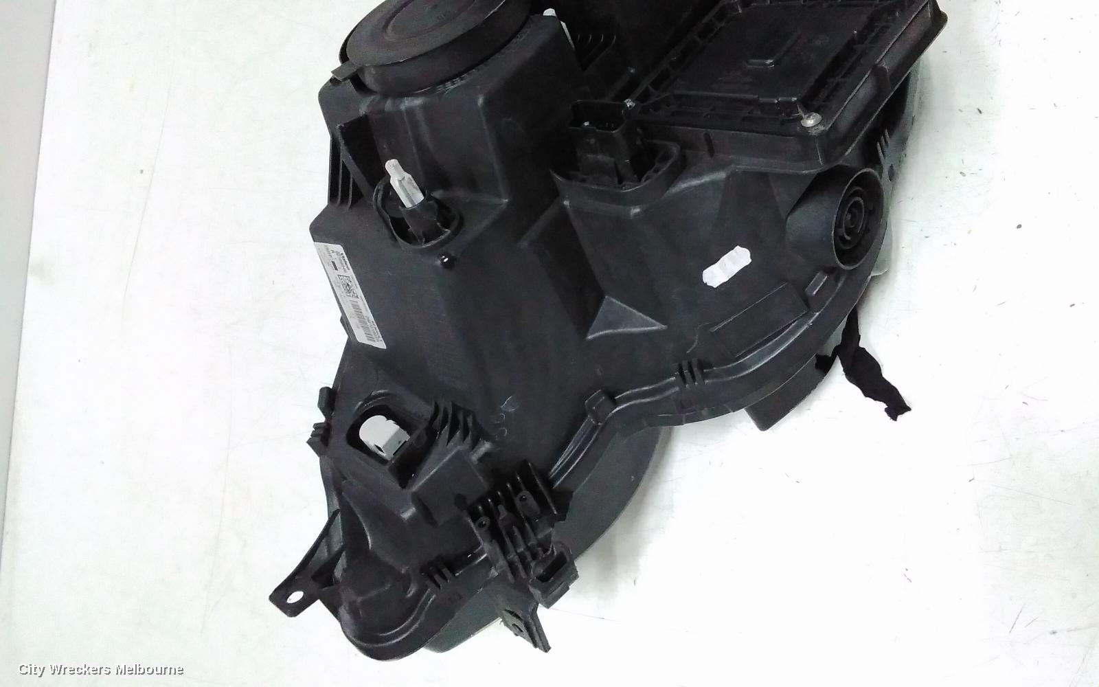 RENAULT MEGANE RIGHT HEADLAMP, BFB/KFB, HATCH/WAGON, 06/2016 - 02/2020