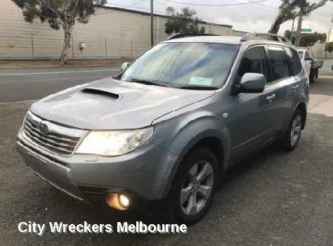 SUBARU FORESTER LEFT GUARD, SH, W/ REPEATER TYPE, 02/2008 - 12/2012