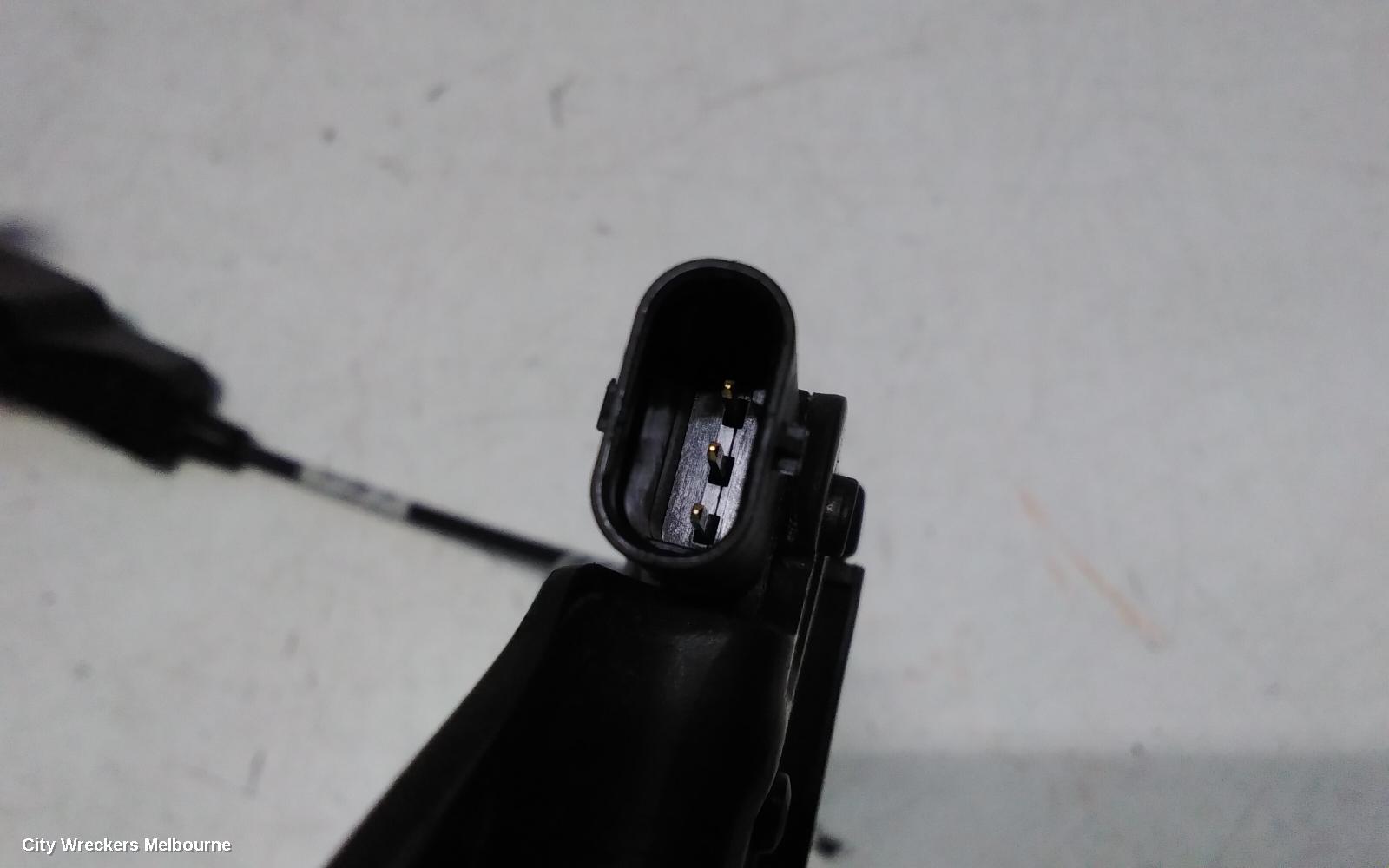 TESLA MODEL 3 BONNET LOCK/SUPPORT, 1ST GEN, 06/2019 ONWARDS