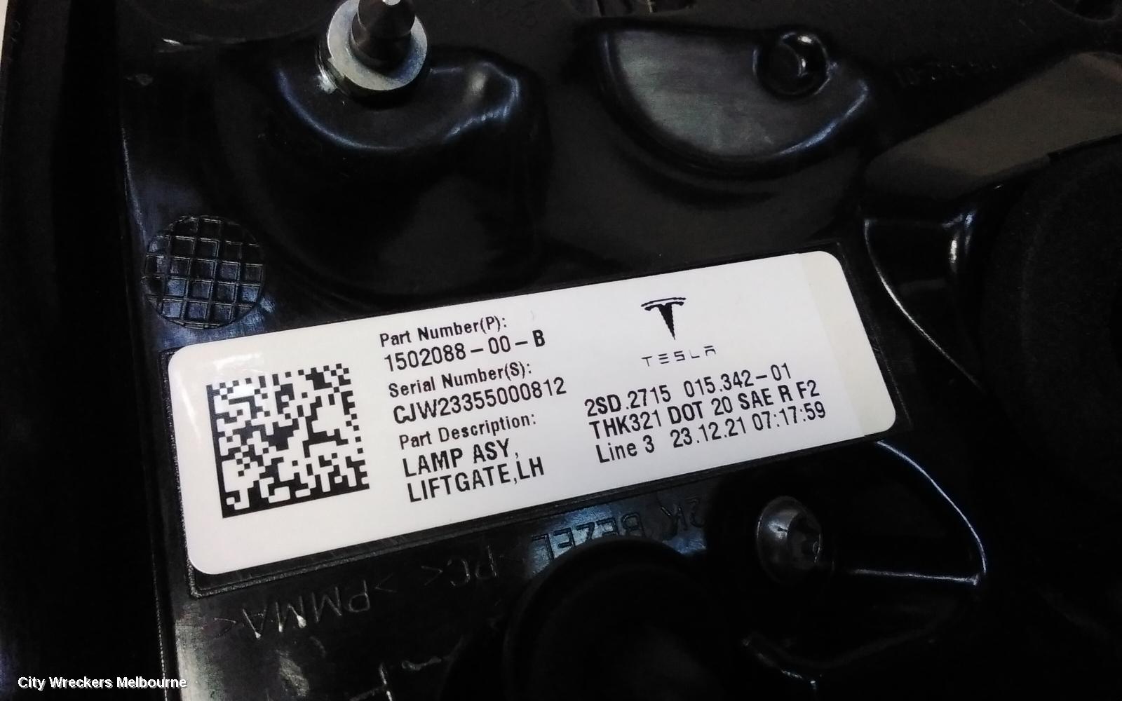 TESLA MODEL Y REAR GARNISH, 1ST GEN, TAILGATE LAMP (LH SIDE), 03/2022 ONWARDS