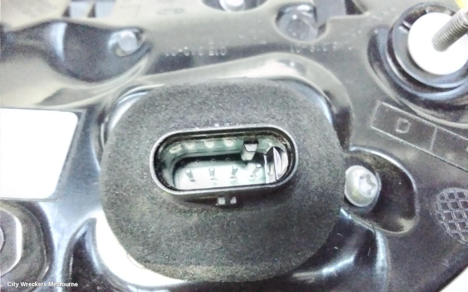 TESLA MODEL Y REAR GARNISH, 1ST GEN, TAILGATE LAMP (LH SIDE), 03/2022 ONWARDS