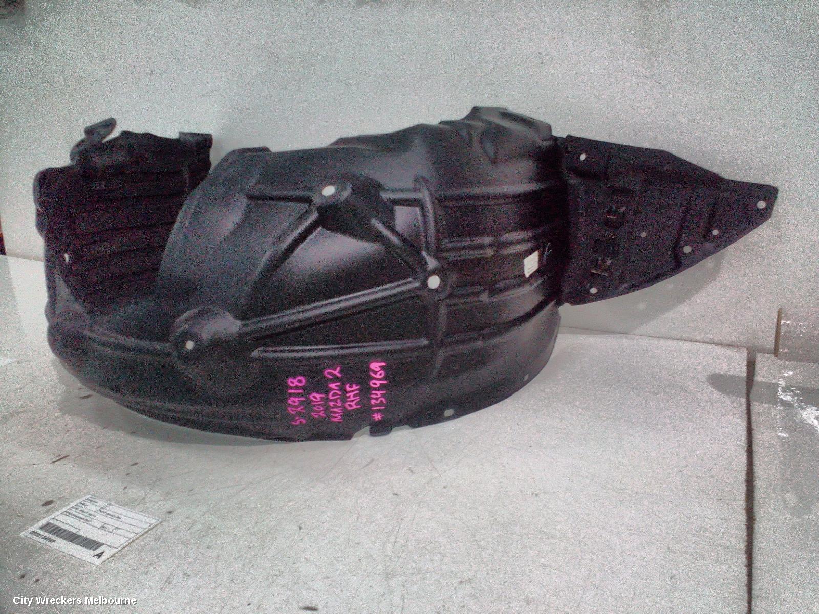 MAZDA 2 RIGHT GUARD LINER, DJ/DL, FRONT, 09/2014 ONWARDS