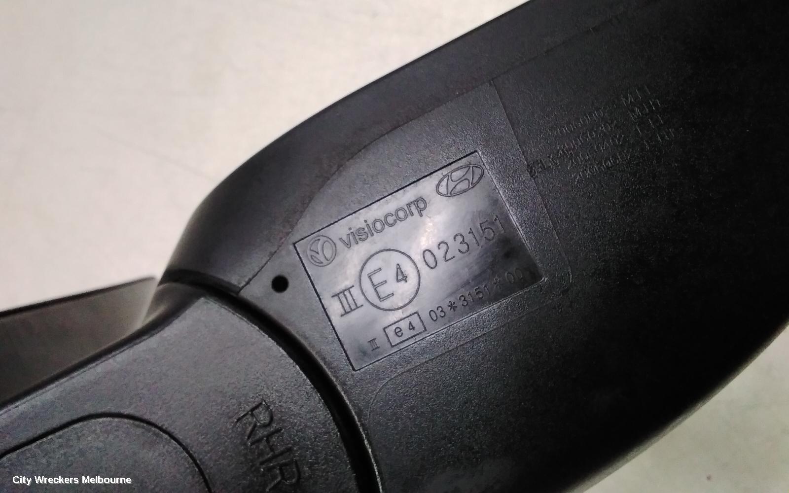 HYUNDAI I20 RIGHT DOOR MIRROR, PB, MANUAL FOLDING, W/ FLASHER TYPE, 03/2012 - 12/2015